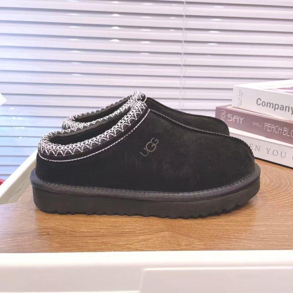 UGG Kids’ Classic Mini: Tiny Feet, Big Warmth